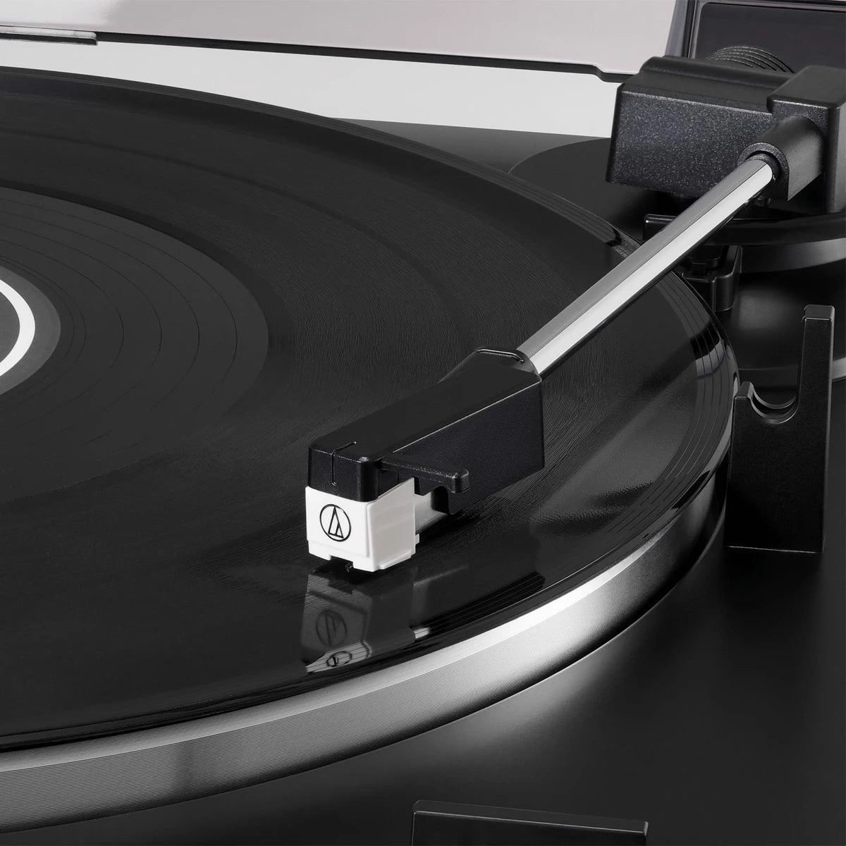 TORNAMESA AUDIOTECHNICA AUTOMATICA COLOR GUNMETAL/NEGRO, AT-LP60X-GM