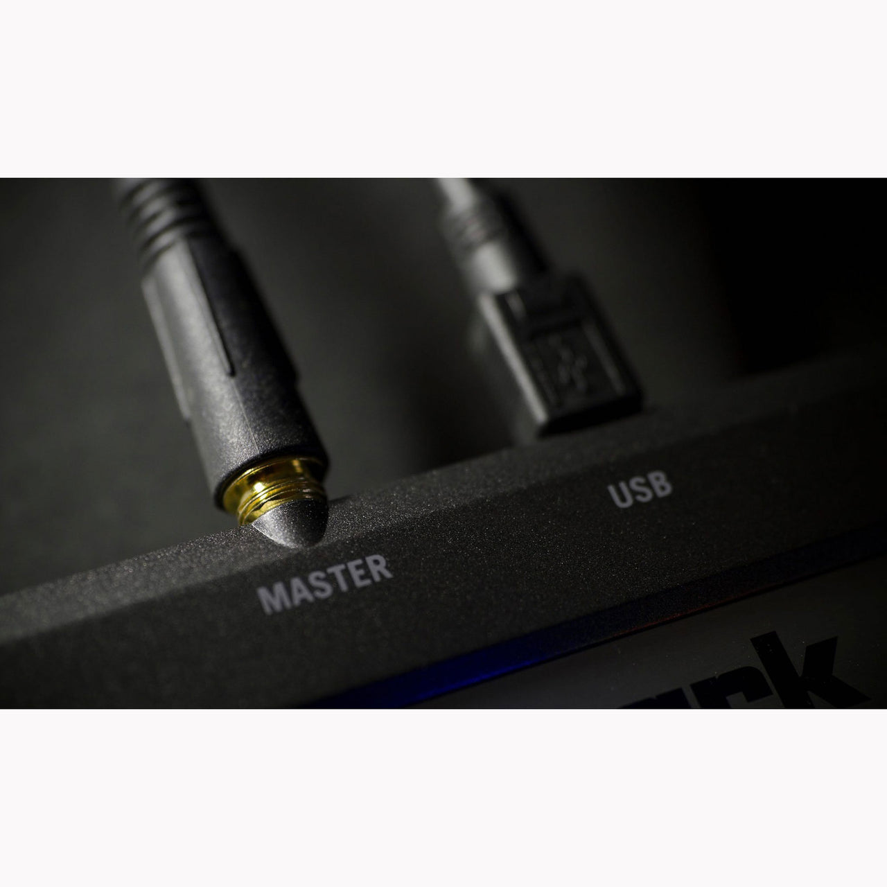 Controlador Dj Numark Portátil Con Salida Usb, Mixtrackedge